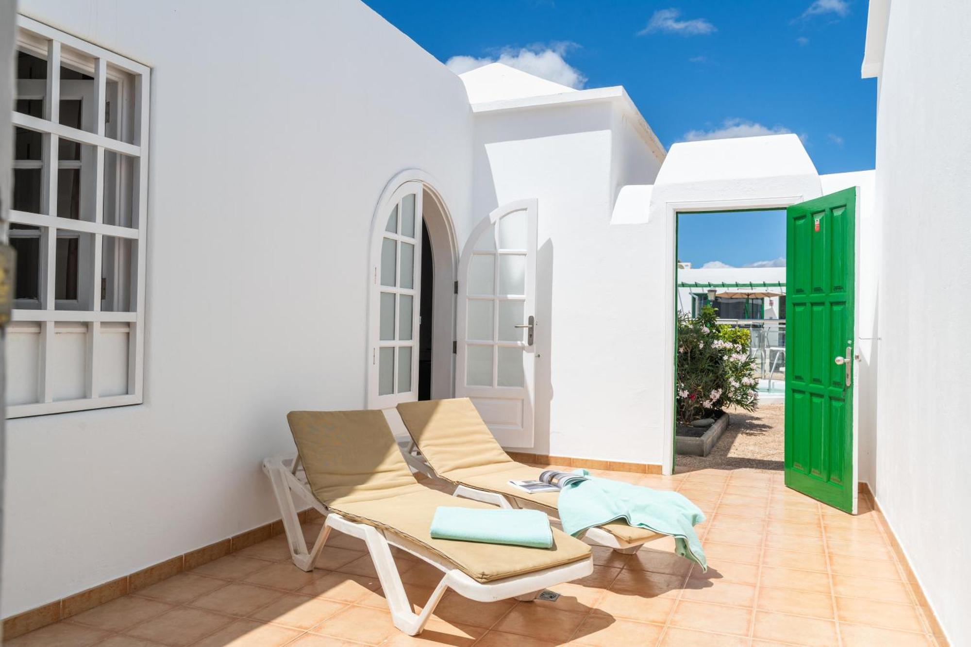 Bungalow Alma Ocean View Puerto del Carmen  Room photo
